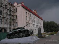 Памятник-танк в честь освобождения Нежина