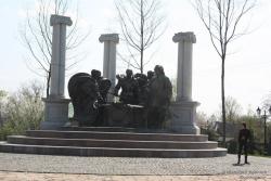 памятник гетьманам, Батурин